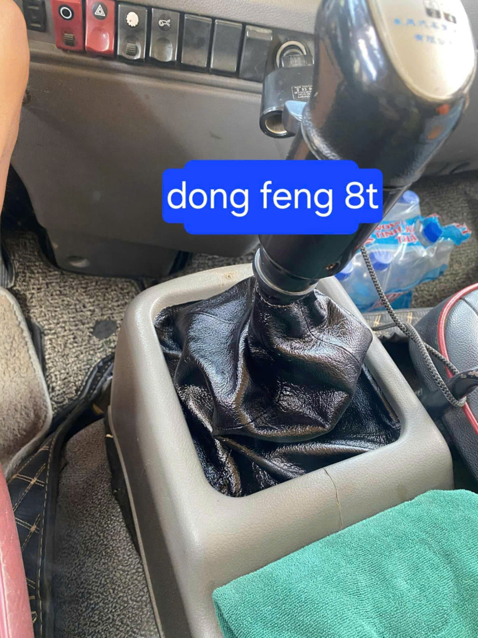 Chụp bụi cần số xe tải Dongfeng