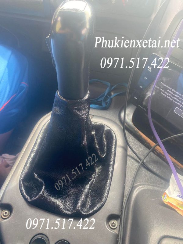 Chụp bụi cần số xe tải Hyundai HD360