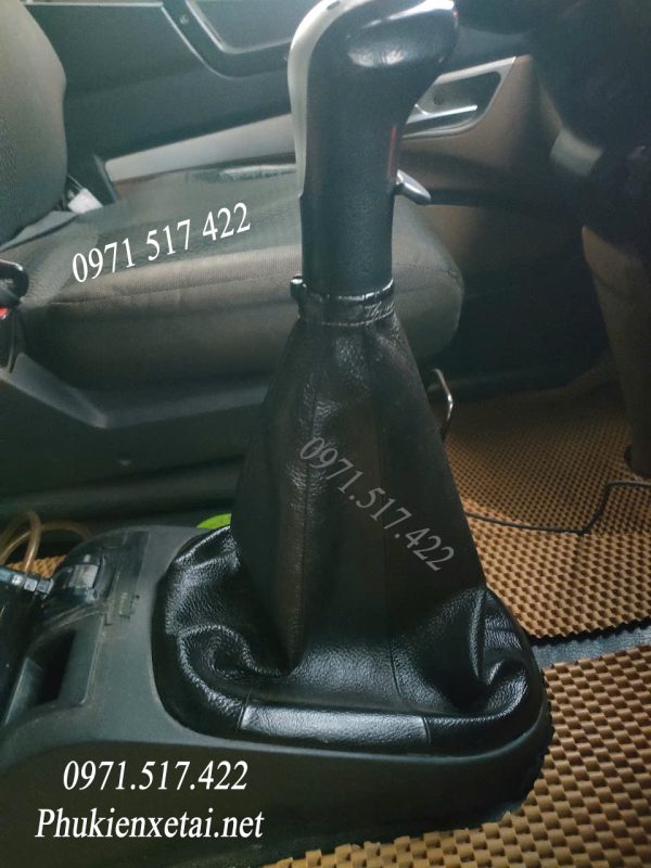 Chụp bụi cần số Howo 350
